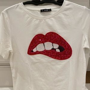 LIP T-SHIRT